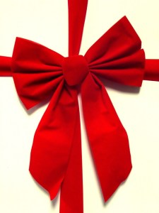 Bid Red Christmas bow reduced