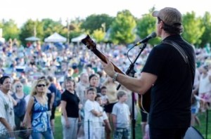 The Sounds of Summer Concert Series provides another excuse to enjoy the beautiful outdoor summer evenings in Lake Oswego, Oregon.